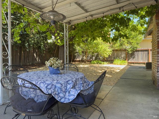 781 5th St W, Sonoma, CA 95476