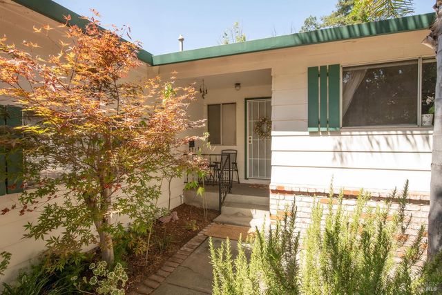 781 5th St W, Sonoma, CA 95476