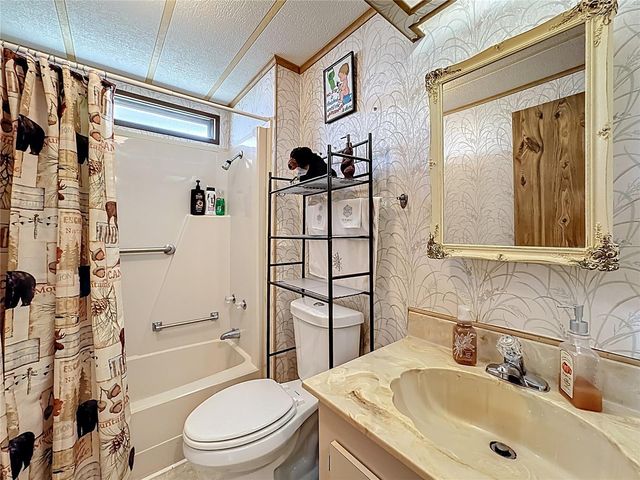 1311 MOHAWK CIRCLE, Tavares, FL 32778