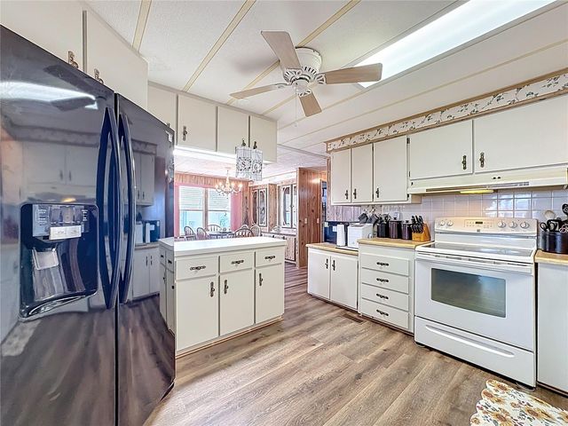 1311 MOHAWK CIRCLE, Tavares, FL 32778