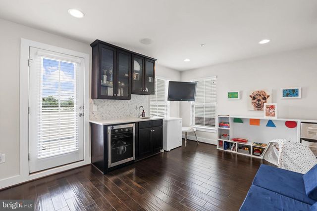 1737 13TH ST S, Arlington, VA 22204