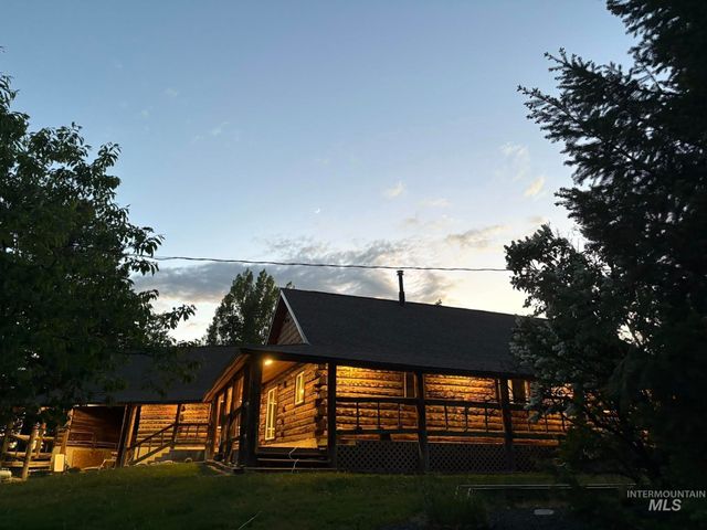 14797 Grangemont Road, Orofino, ID 83544