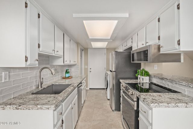 8641 S 51ST Street 2, Phoenix, AZ 85044