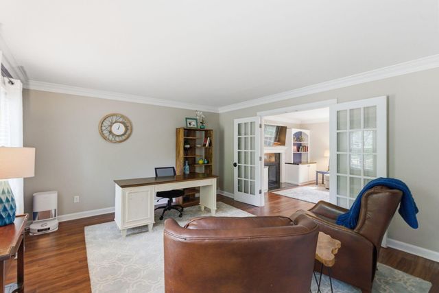 2405 Brookshire Circle, Lexington, KY 40515