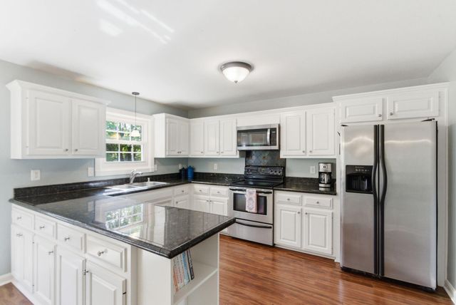 2405 Brookshire Circle, Lexington, KY 40515