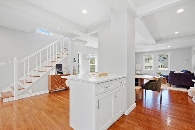 29 Canterbury Drive, Reading, MA 01867