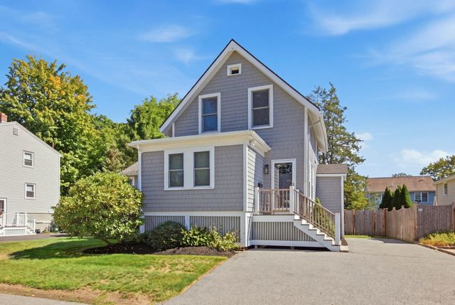 29 Canterbury Drive, Reading, MA 01867