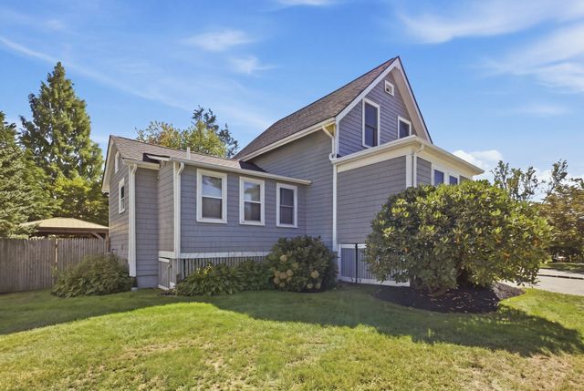 29 Canterbury Drive, Reading, MA 01867