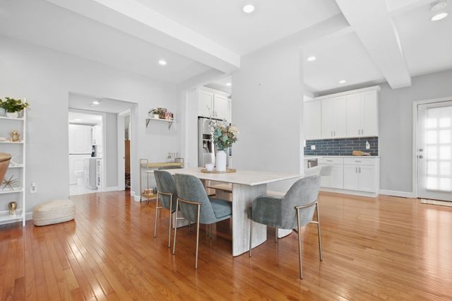 29 Canterbury Drive, Reading, MA 01867