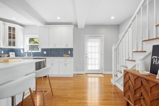 29 Canterbury Drive, Reading, MA 01867