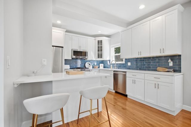 29 Canterbury Drive, Reading, MA 01867