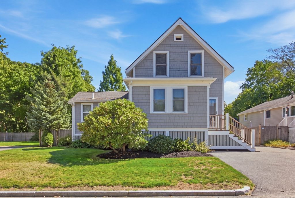 29 Canterbury Drive, Reading, MA 01867