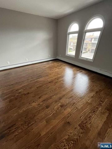 33 Maple Avenue BB, South Hackensack, NJ 07606