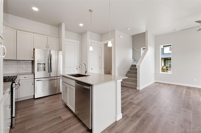 420 High Point Drive 104, Longmont, CO 80504