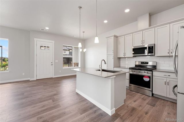 420 High Point Drive 104, Longmont, CO 80504