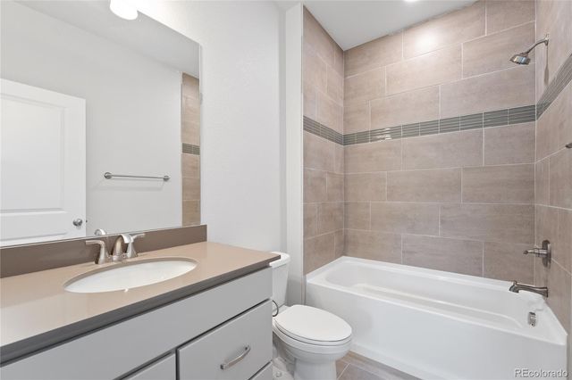 420 High Point Drive 104, Longmont, CO 80504