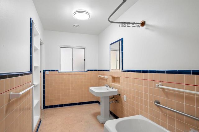 3527 Mississippi St, San Diego, CA 92104