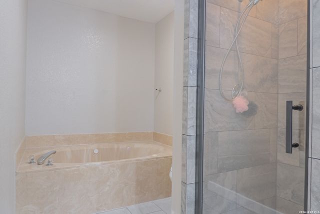 311 Governors, Floresville, TX 78114