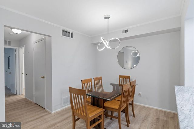 303-A SEDGEFIELD DR, Mount Laurel, NJ 08054