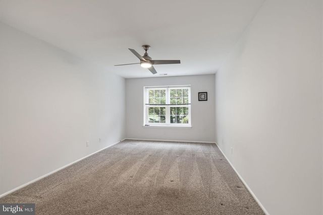 303-A SEDGEFIELD DR, Mount Laurel, NJ 08054