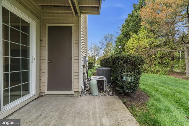 303-A SEDGEFIELD DR, Mount Laurel, NJ 08054