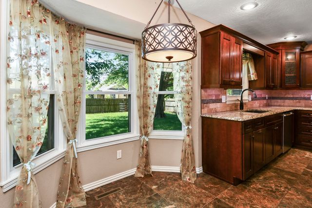 3162 W Tracy Court, Springfield, MO 65807
