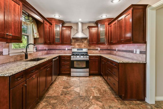 3162 W Tracy Court, Springfield, MO 65807