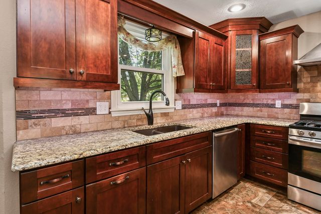 3162 W Tracy Court, Springfield, MO 65807