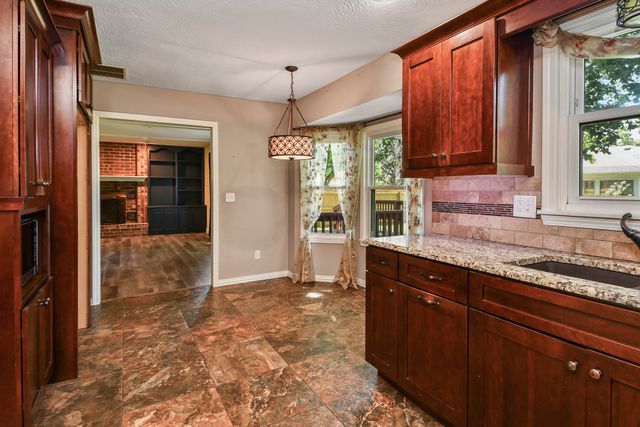 3162 W Tracy Court, Springfield, MO 65807