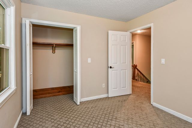 3162 W Tracy Court, Springfield, MO 65807