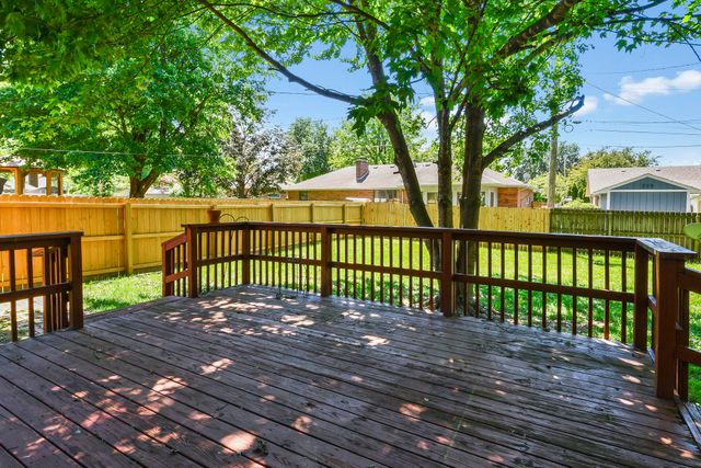 3162 W Tracy Court, Springfield, MO 65807