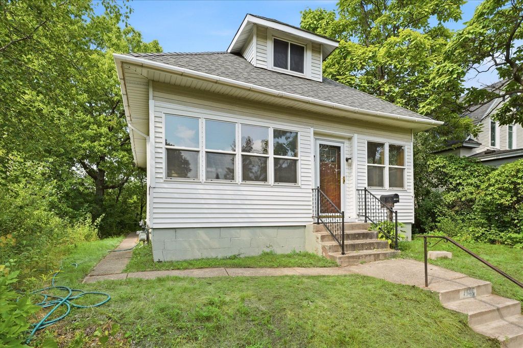 1565 7th Street E, Saint Paul, MN 55106 — photo 2