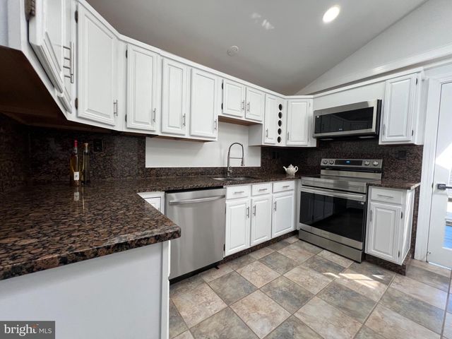 9872 RED HILL, Spotsylvania, VA 22553