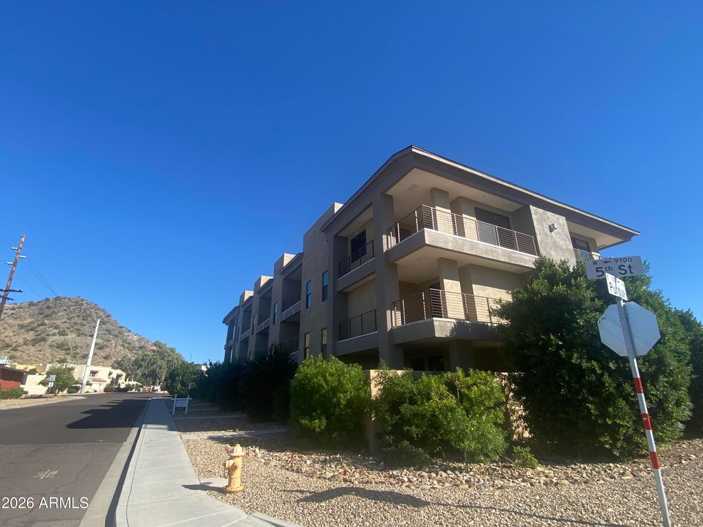 509 E MOUNTAIN VIEW Road, Phoenix, AZ 85020 — exterior
