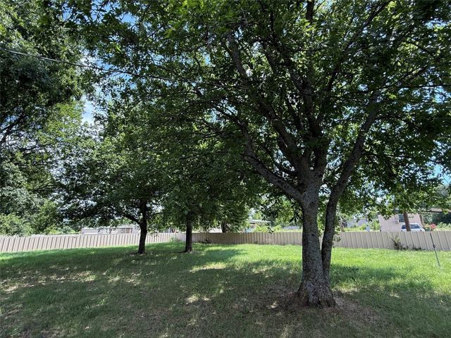 3277A Hidalgo, Waxahachie, TX 75167