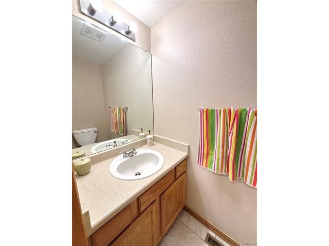 2835 S Tower Way, Aurora, CO 80013