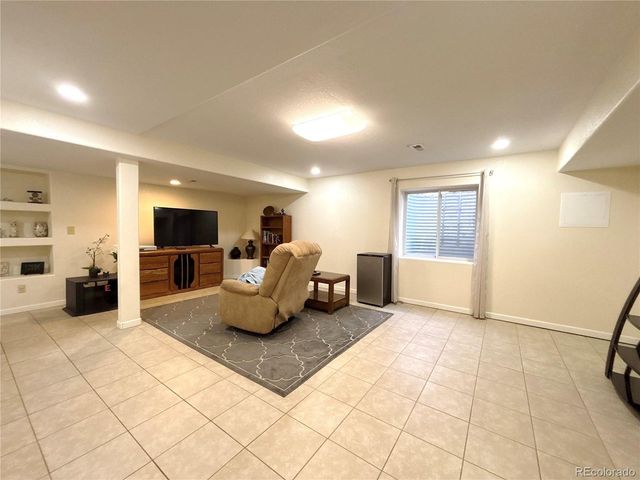 2835 S Tower Way, Aurora, CO 80013