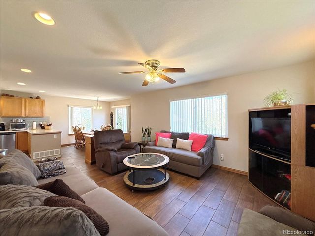 2835 S Tower Way, Aurora, CO 80013