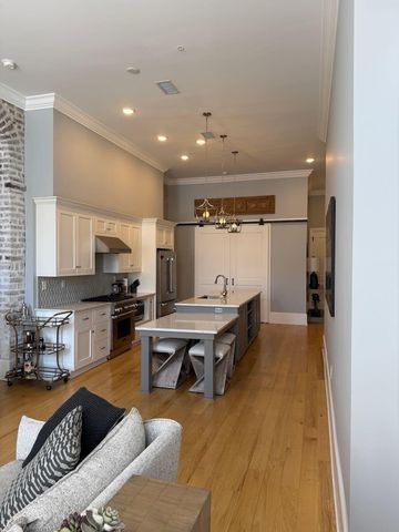 28 Broad Street 202, Charleston, SC 29401