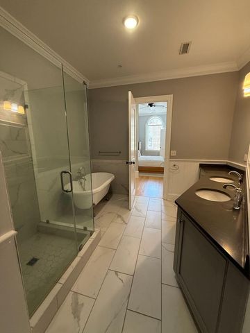 28 Broad Street 202, Charleston, SC 29401