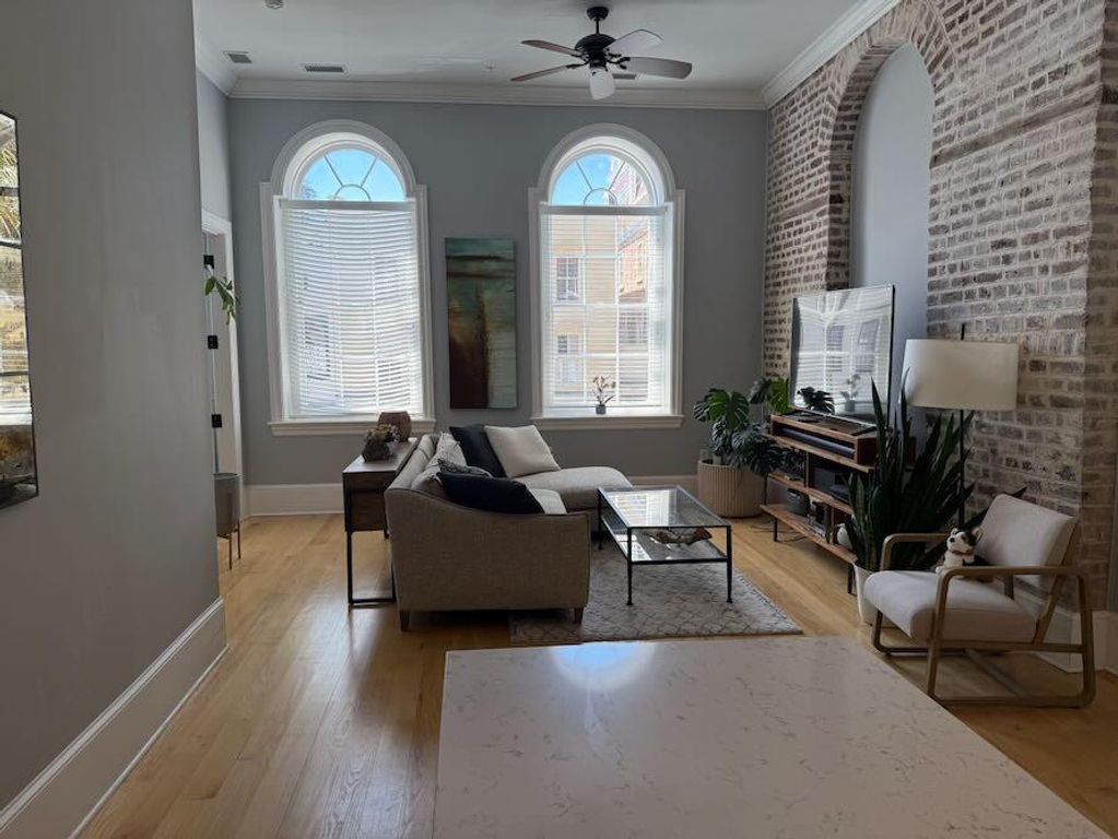 28 Broad Street 202, Charleston, SC 29401