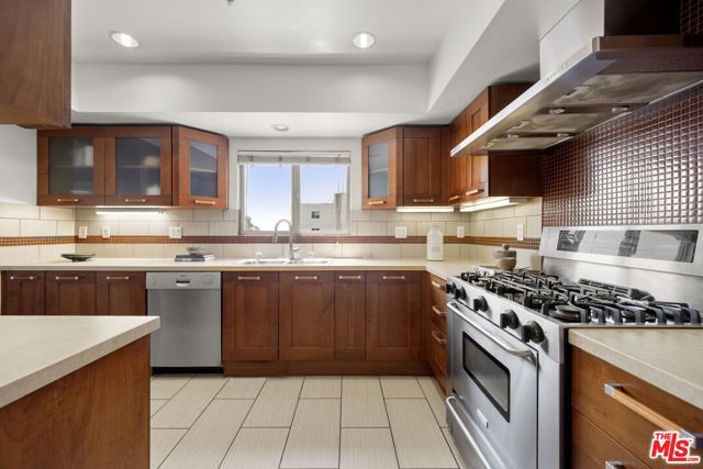 1409 Armacost Avenue PH2, Los Angeles, CA 90025