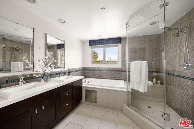 1409 Armacost Avenue PH2, Los Angeles, CA 90025