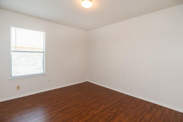 620 Quarter Ave, Buda, TX 78610