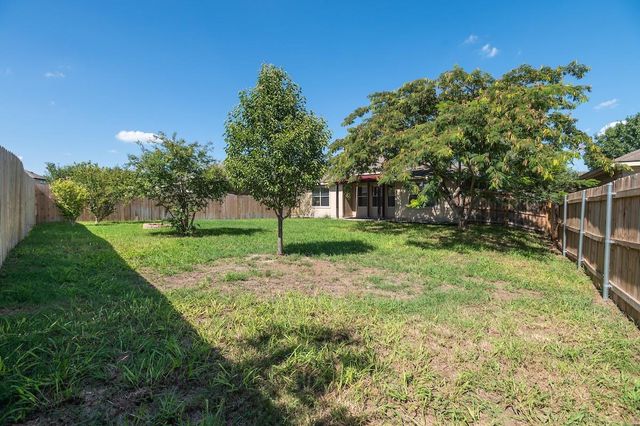 620 Quarter Ave, Buda, TX 78610