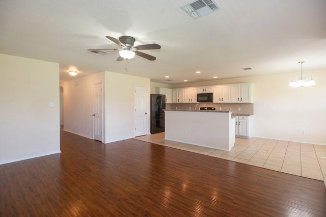 620 Quarter Ave, Buda, TX 78610