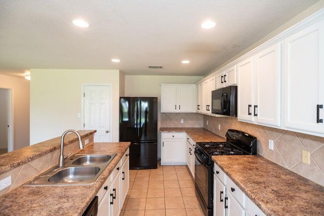 620 Quarter Ave, Buda, TX 78610