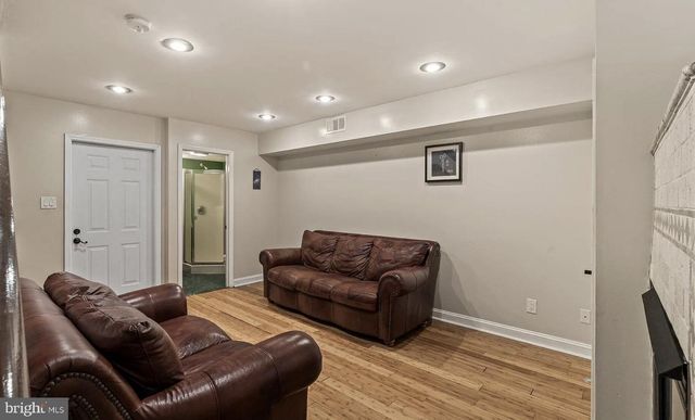 377 E MADISON AVE, Clifton Heights, PA 19018