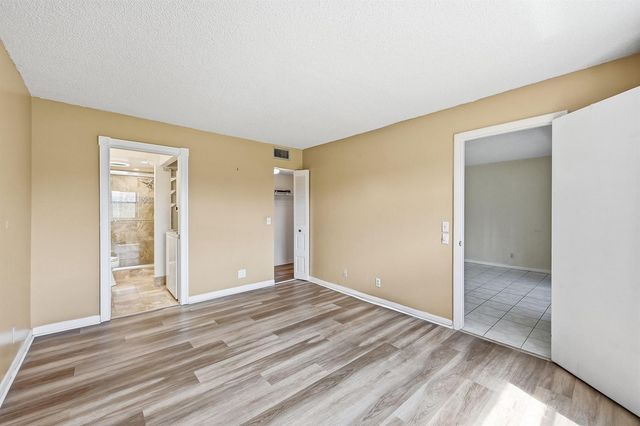 10434 Sunrise Lakes Boulevard 206, Sunrise, FL 33322