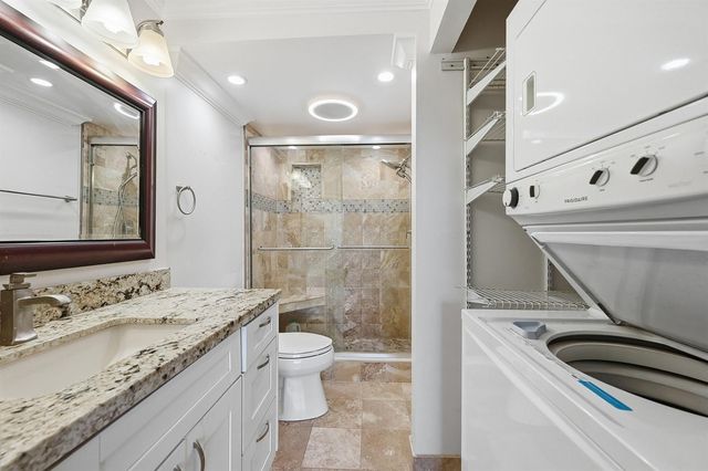 10434 Sunrise Lakes Boulevard 206, Sunrise, FL 33322